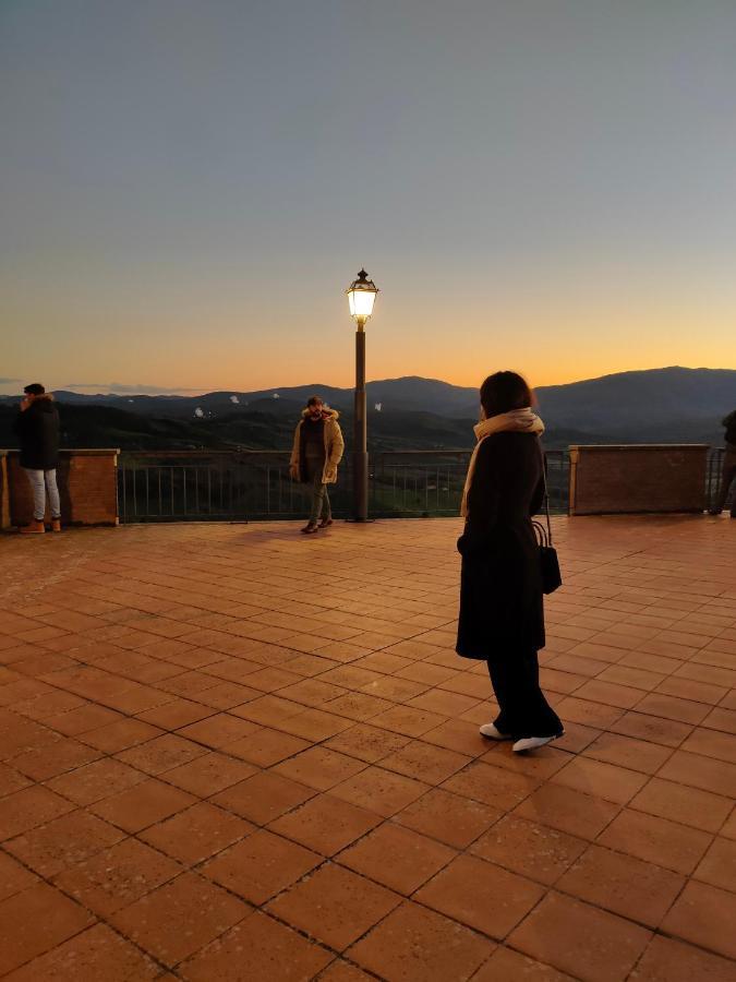 Casa Cristina Apartment Radicondoli ภายนอก รูปภาพ